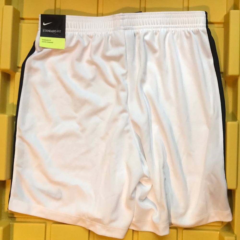 Nike- Youth Unisex Size Large Shorts - Picture 6 of 8
